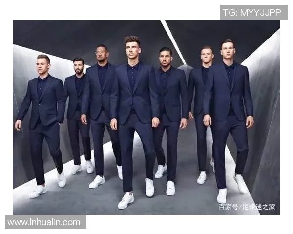 足球明星高清全身照片大汇集展现球场风采与魅力瞬间